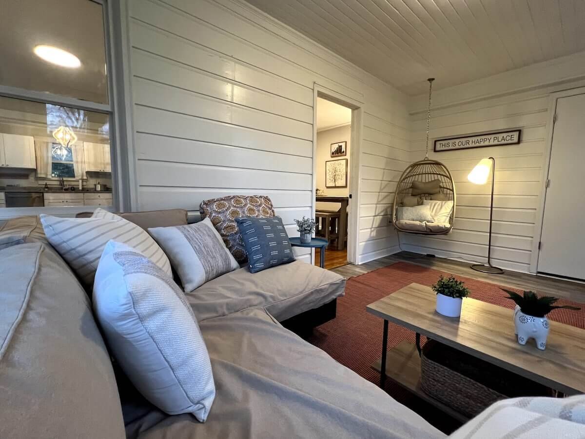 Mid-century modern home in Kings Mountain NC walkable to downtown