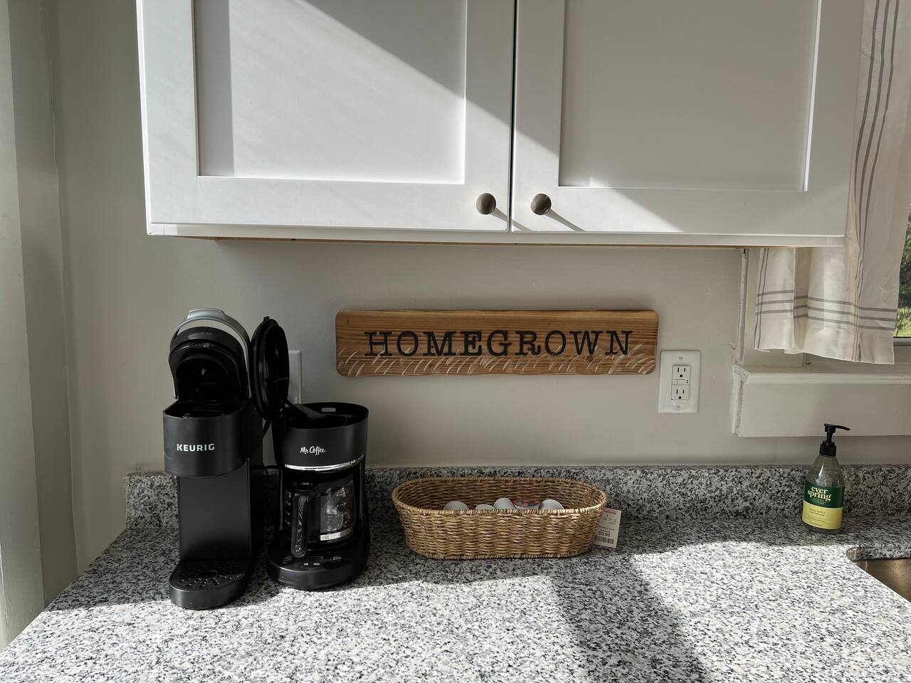 Coffee station with two coffee makers