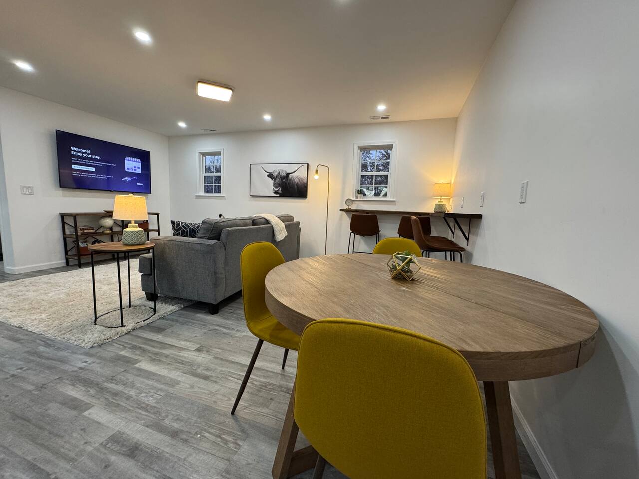 Barn Suite dining table