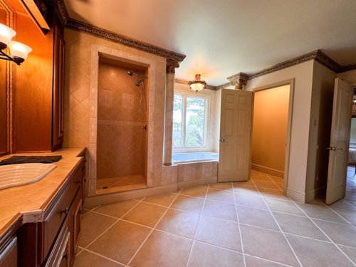 8d481044-1030-452b-95f0-5d5084bce3c5