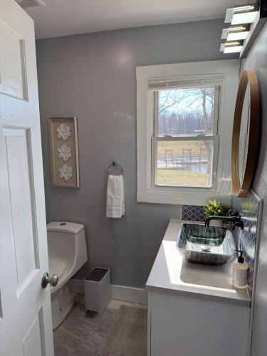 Full bathroom-3