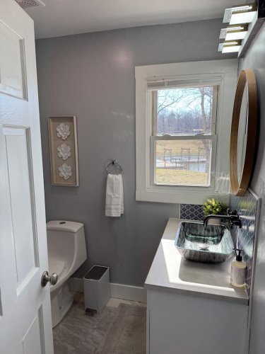 Full bathroom 3
