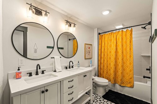 Hidden Castle I Full bathroom 5