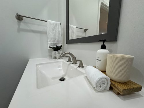 Wicker Branch LUX Farm & Venue I Full bathroom 5