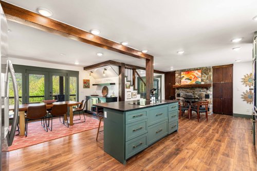 Full kitchen 1