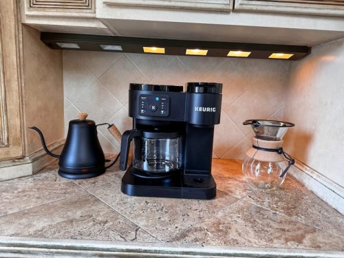 Full kitchen