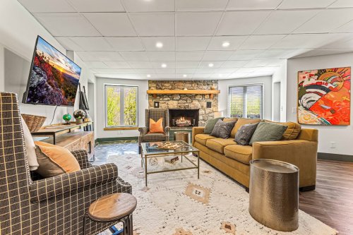 Living room 3