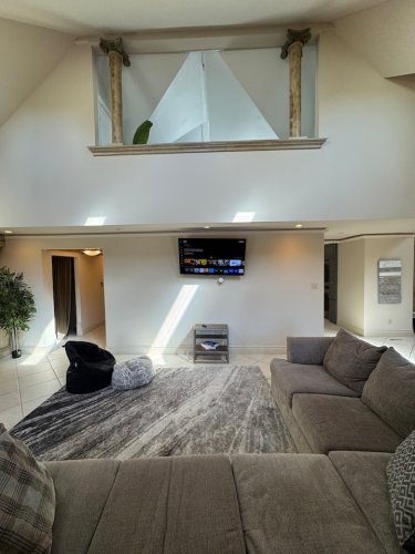 Living room 3