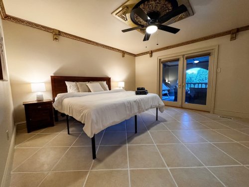 a916ba4d-dc84-4ec7-af36-ea628110d859