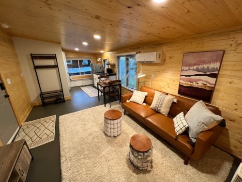 a9a379e8-3aef-48b8-804f-c1879e236178