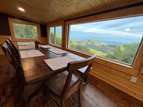 b6c55428-bcc6-4421-ae30-814a4f20933b